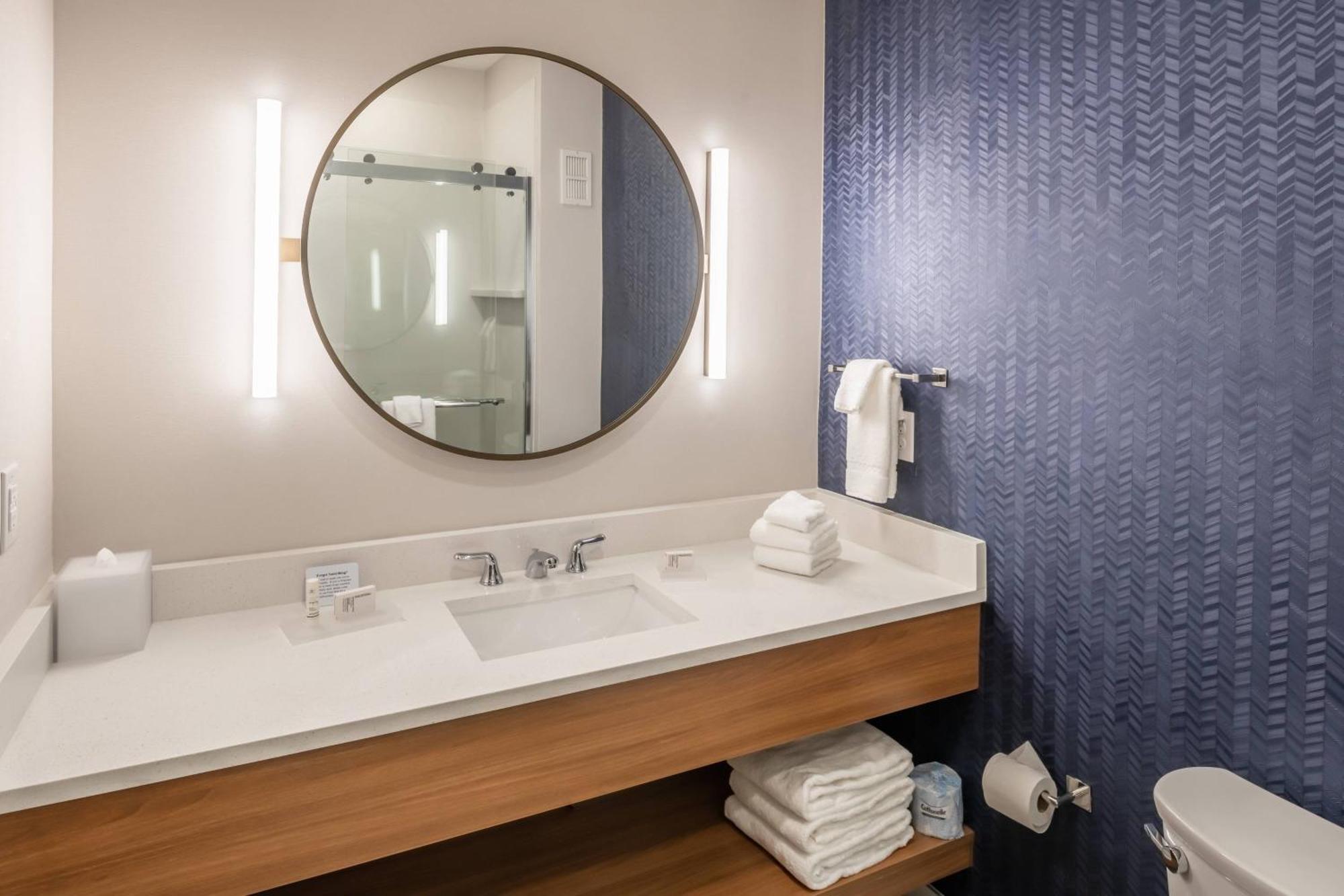 Hotel Fairfield & Worth Northeast 3*